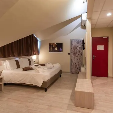 Hotel Quality La Darsena 4*