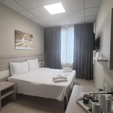 Hotel Quality La Darsena 4*