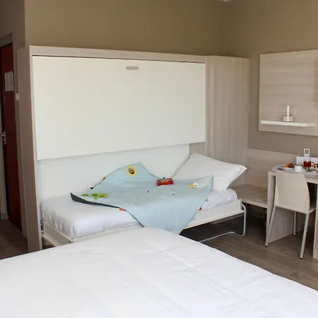 Quality La Darsena Hotel 4*