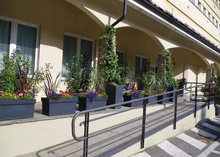 Hotel Quality La Darsena 4*