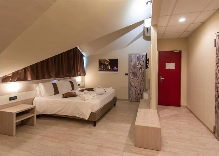 Hotel Quality La Darsena 4*